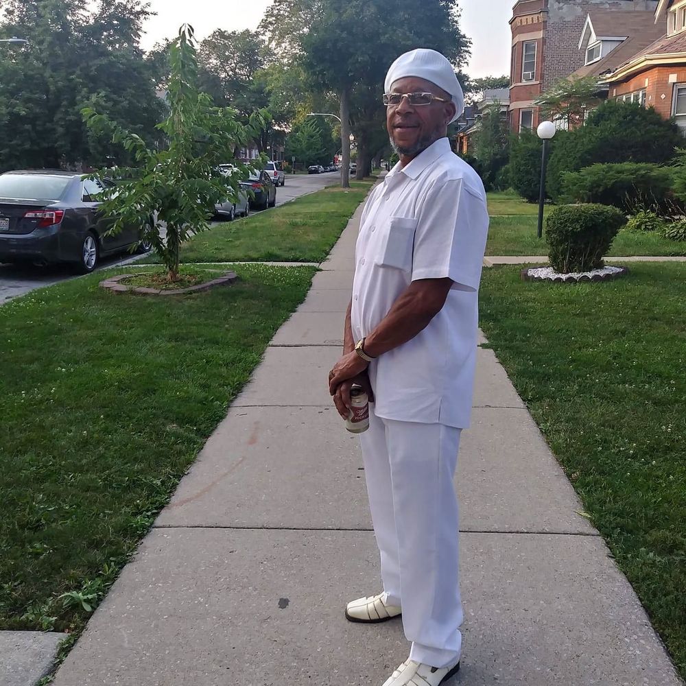 Meet your Posher, Emmanuel